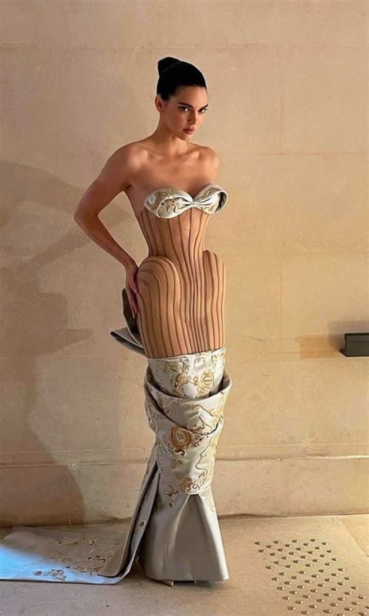 Kendall Carly Browne Biography, Age, Height, Husband, Net Worth, Family