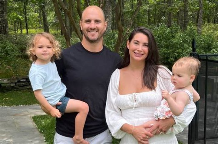 Kevin Shattenkirk Biography, Age, Height, Wife, Net Worth, Family