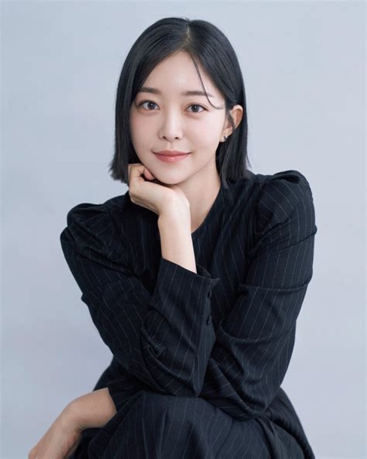 Kim Ga-eun Biography, Age, Height, Net Worth, Family