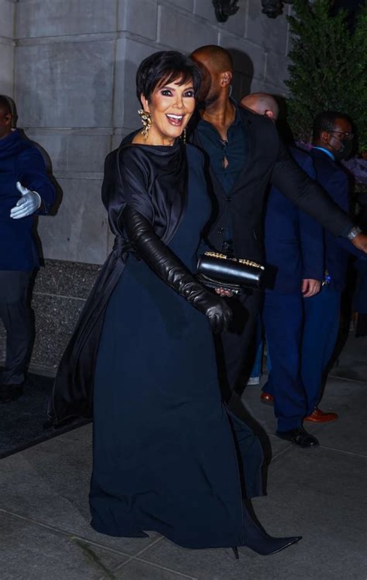 Kris Jenner Is Living Her Best Life In Ariana Grande’s ‘Thank U, Next’ Blooper Reel