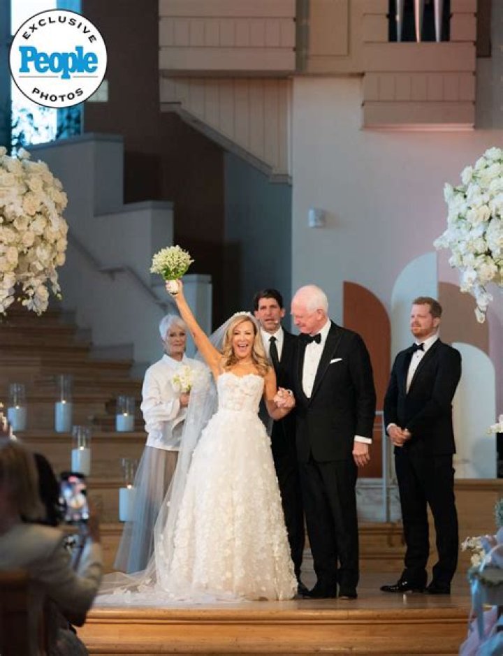 Kym Douglas Wikipedia and Net Worth- Is Jerry Douglas Wife Married?