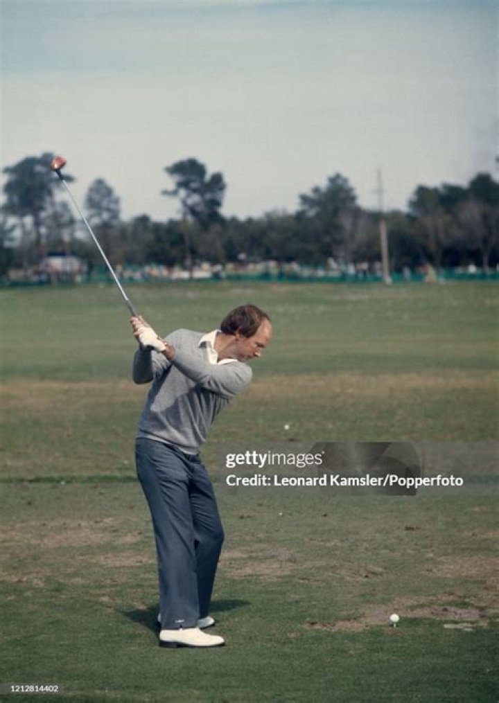 Larry Nelson (Golfer) - Alter, Geburtstag, Bio, Fakten, Familie, Vermögen, Größe & mehr