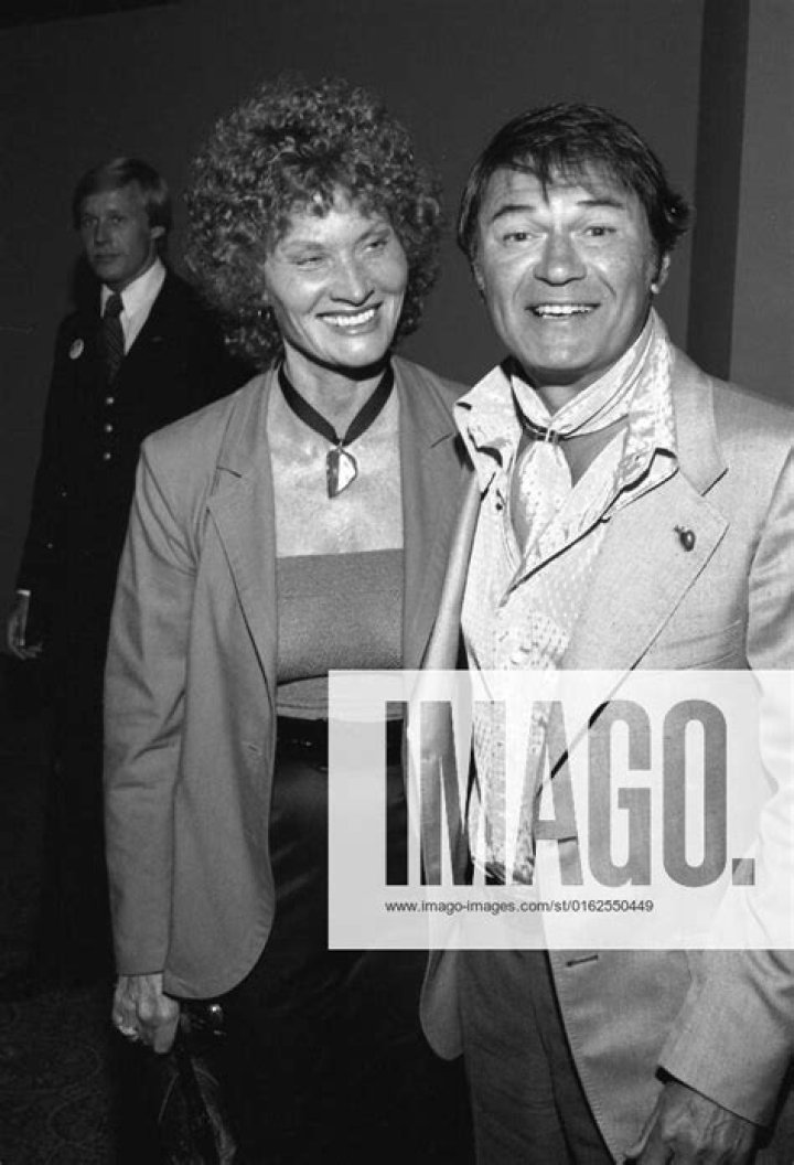 Larry Storch Wife: Norma Storch Daughter, Net Worth, Wikipedia, Pictures, Documentary