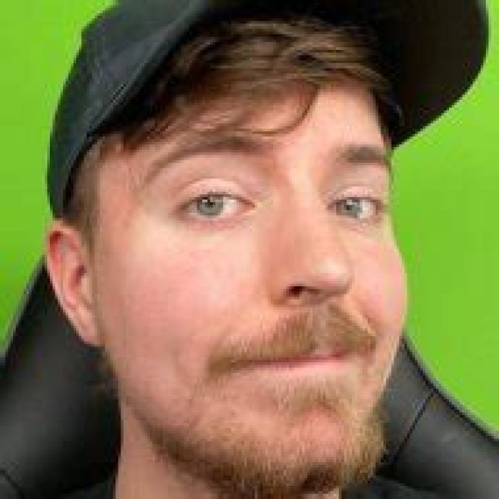 Laughability (YouTube Star) - Age, Birthday, Bio, Facts, Family, Net Worth, Height & More