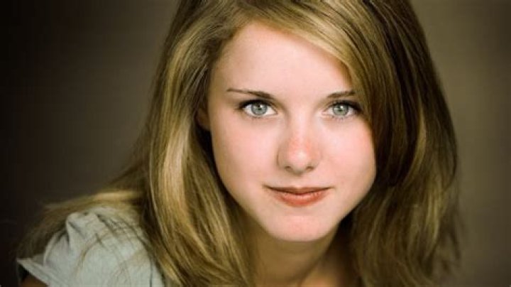 Laura Slade Wiggins Biography, Age, Height, Husband, Net Worth, Family