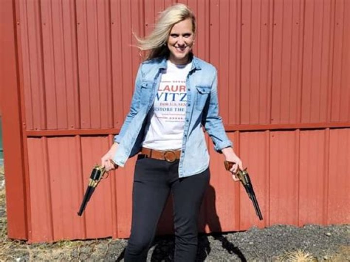 Lauren Hart Biography, Age, Height, Husband, Net Worth, Family