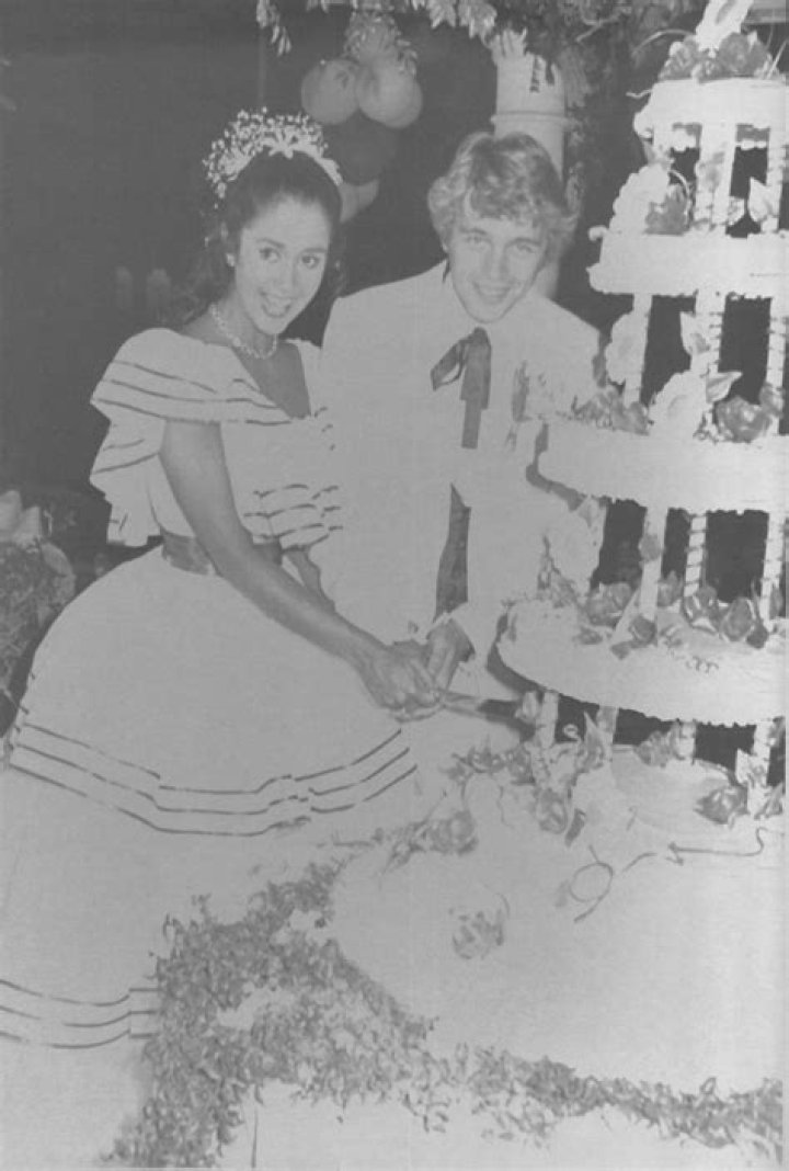 Laurie Lea Schaefer Biography, Age, Height, Husband, Net Worth, Family