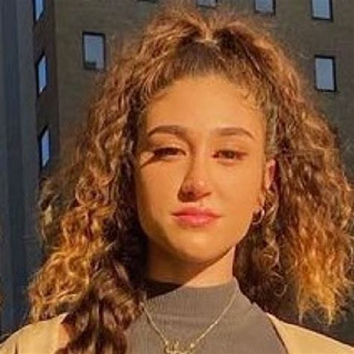 Leana Deeb (TikTok Star) - Age, Birthday, Bio, Facts, Family, Net Worth, Height & More