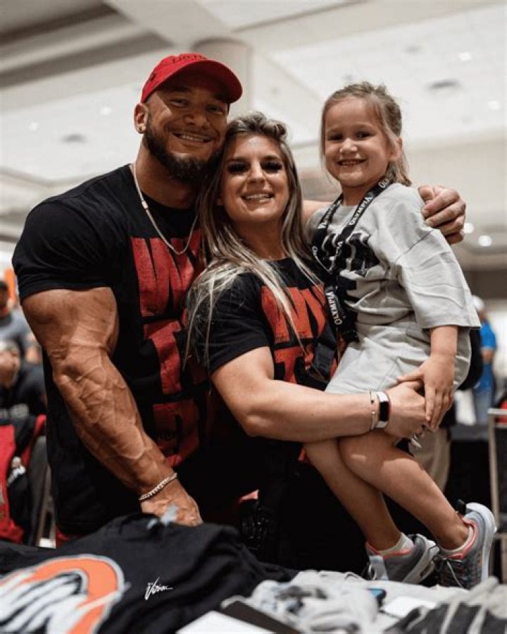 Lee Labrada Biography, Age, Height, Wife, Net Worth, Family