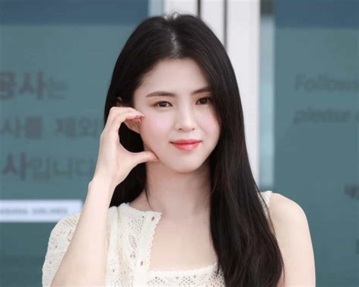 Lee Sun-hee Biography, Age, Height, Husband, Net Worth, Family