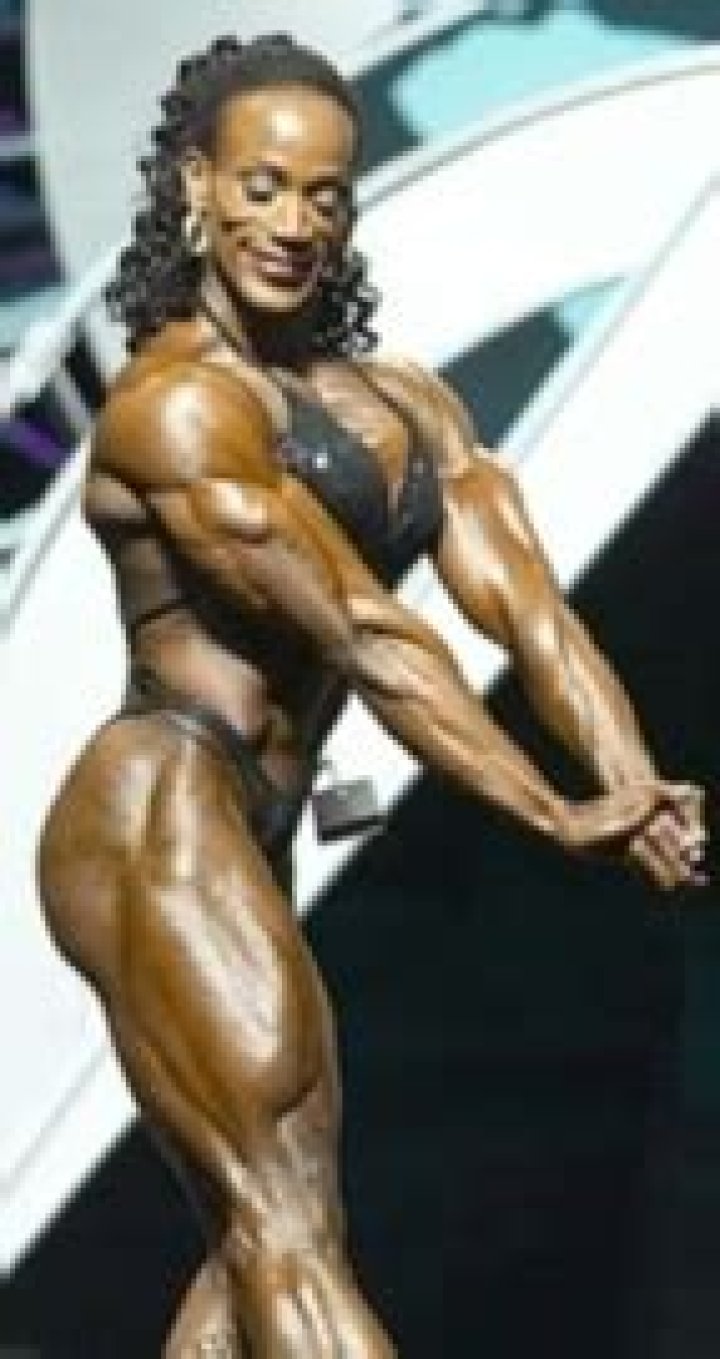 Lenda Murray (Bodybuilder) - Age, Birthday, Bio, Facts, Family, Net Worth, Height & More