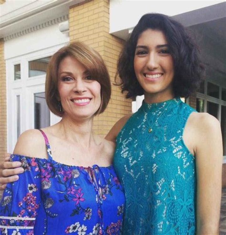 Leslie Caron Biography, Age, Height, Husband, Net Worth, Family