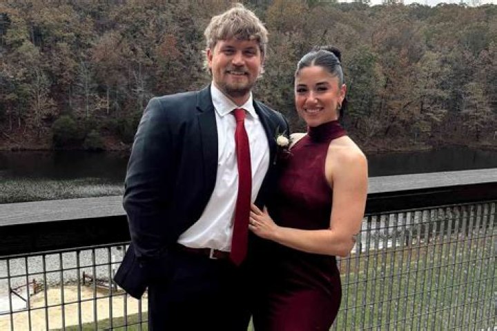 Levi Hummon (Country Singer) - Age, Birthday, Bio, Facts, Family, Net Worth, Height & More