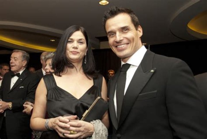 Linda Fiorentino Biography, Age, Height, Husband, Net Worth, Family