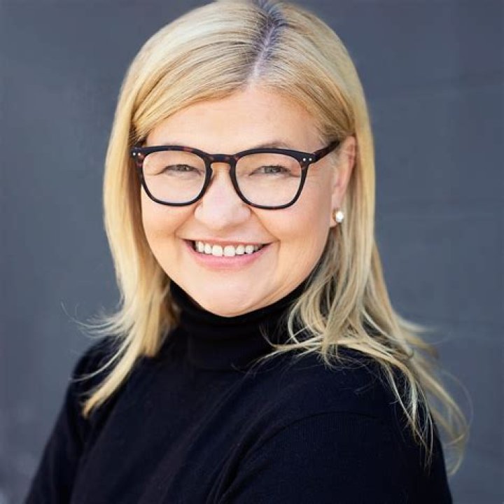 Lindsay Benko’s biography, net worth, fact, career, awards and life story