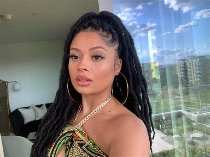 Lola Rae Biography, Age, Height, Husband, Net Worth, Family