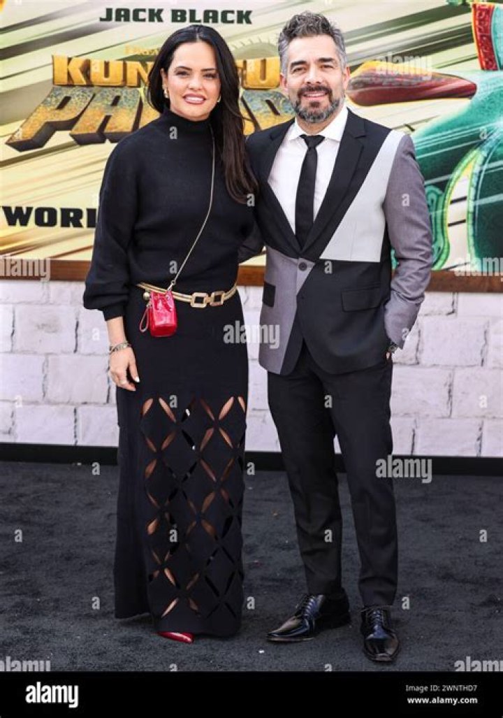 Lucia Ruiz de la Peña: Meet Omar Chaparro’s Wife On Instagram