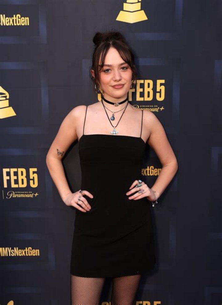 Lucy Loken Biography, Age, Height, Husband, Net Worth, Family