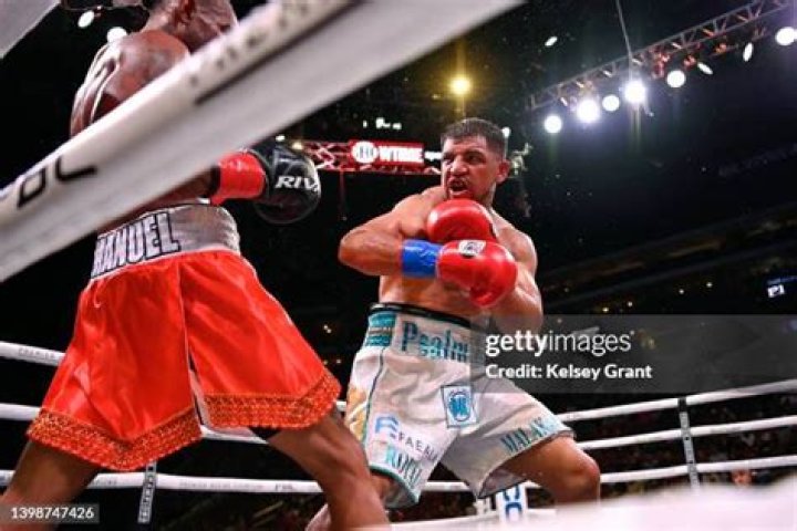 Manuel Ortiz (boxer) Biography, Age, Height, Wife, Net Worth and Family