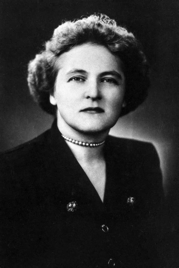 Maria Telkes (Physicist) - Age, Birthday, Bio, Facts, Family, Net Worth, Height & More