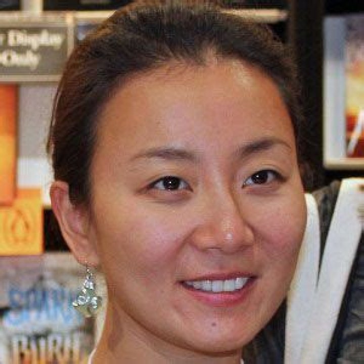 Marie Lu (Novelist) - Age, Birthday, Bio, Facts, Family, Net Worth, Height & More