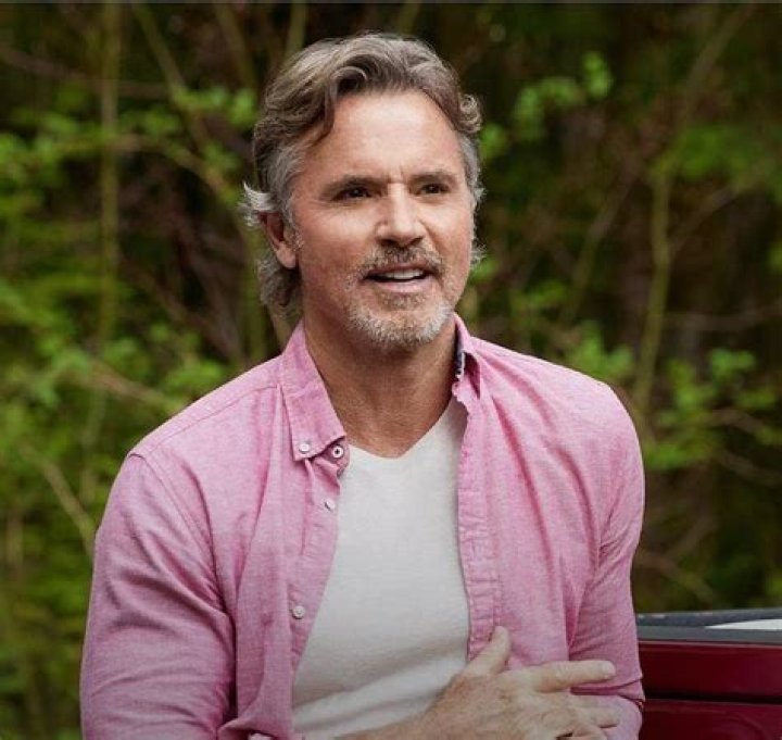 Mark Humphrey Biography, Age, Height, Wife, Net Worth, Family