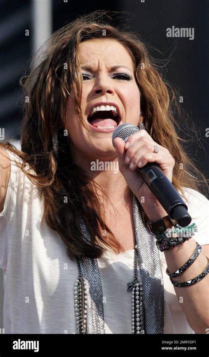 Martina McBride (Country Singer) - Age, Birthday, Bio, Facts, Family, Net Worth, Height & More