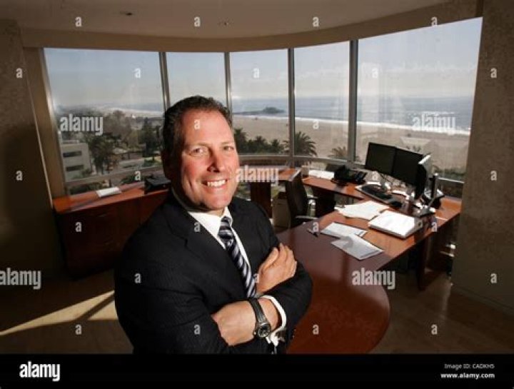 Meet Peter Comisar: How Much Is His Net Worth?