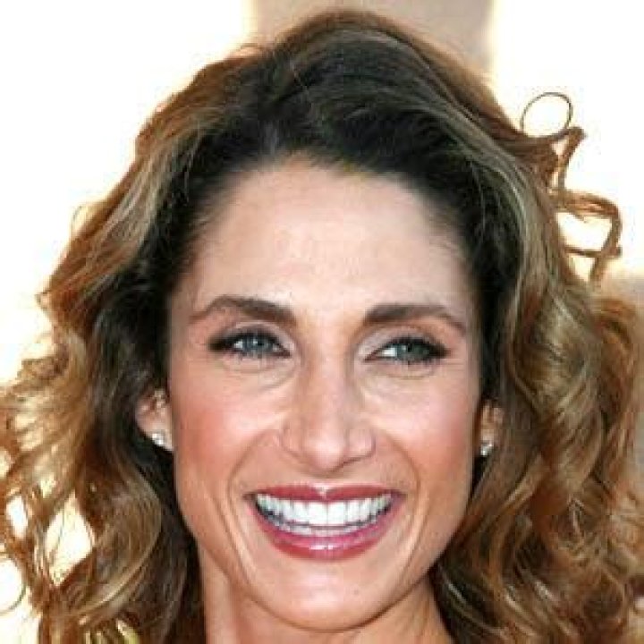 Melina Kanakaredes (TV Actress) - Age, Birthday, Bio, Facts, Family, Net Worth, Height & More