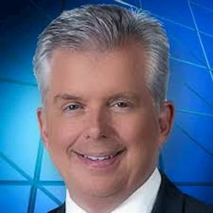 Michael Cogdill Bio, Wiki, Age, Family, Married, WYFF, Books, Awards And Salary.