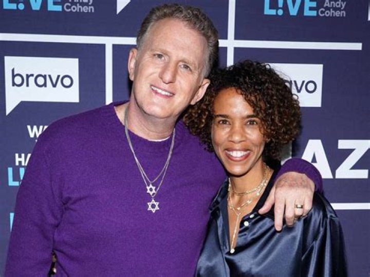 Michael Rapaport: Wife, net worth, tattoos, smoking & body facts