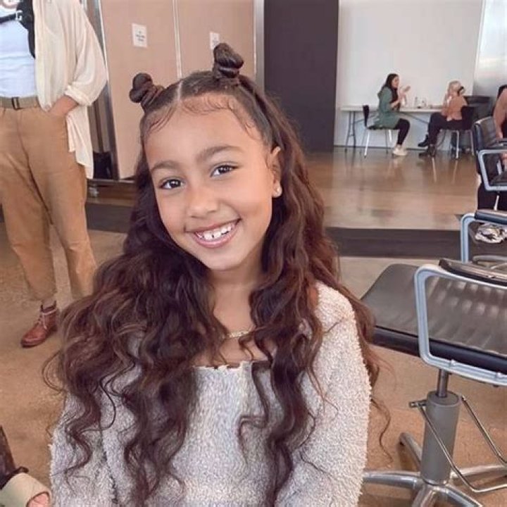 Naia Parker (Dancer) - Age, Birthday, Bio, Facts, Family, Net Worth, Height & More
