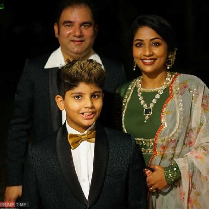 Navya Nair Biography, Age, Height, Husband, Net Worth, Family