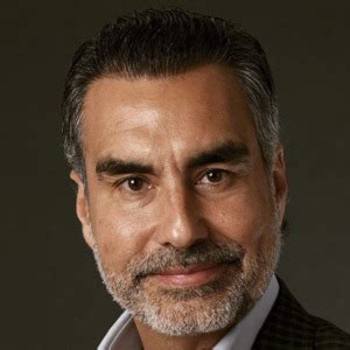 Nayo Escobar (Emprendedor) - Edad, cumpleaños, biografía, hechos, familia, patrimonio neto, altura y más