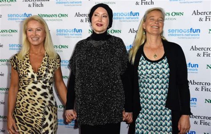 Nell Newman (Entrepreneur) - Age, Birthday, Bio, Facts, Family, Net Worth, Height & More