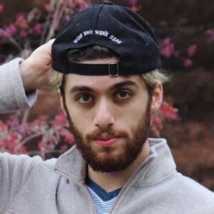 Nick Farzy (YouTube Star) - Age, Birthday, Bio, Facts, Family, Net Worth, Height & More