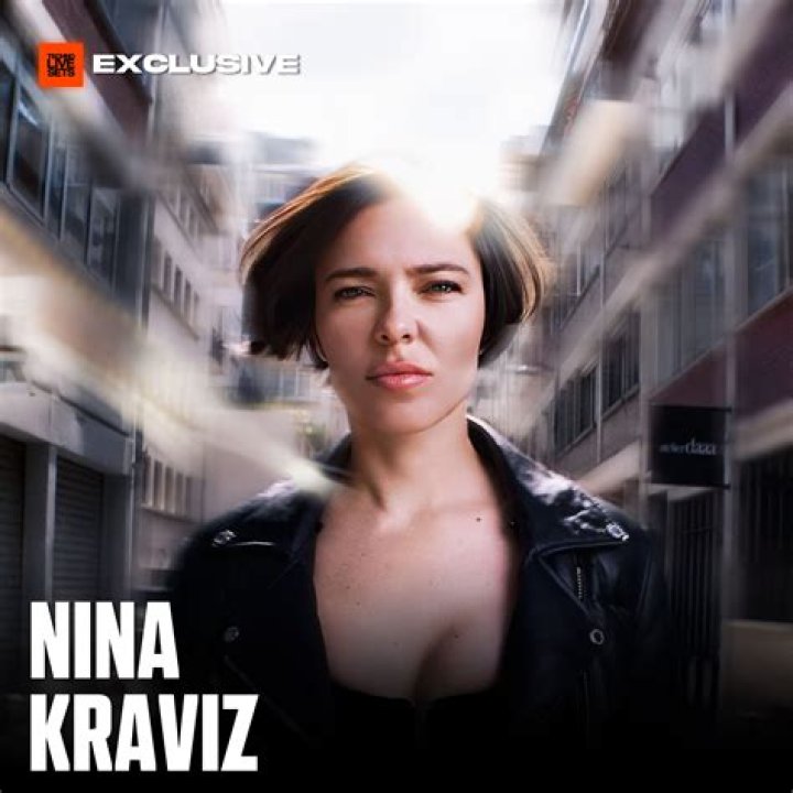Nina Kraviz (DJ) - Age, Birthday, Bio, Facts, Family, Net Worth, Height & More