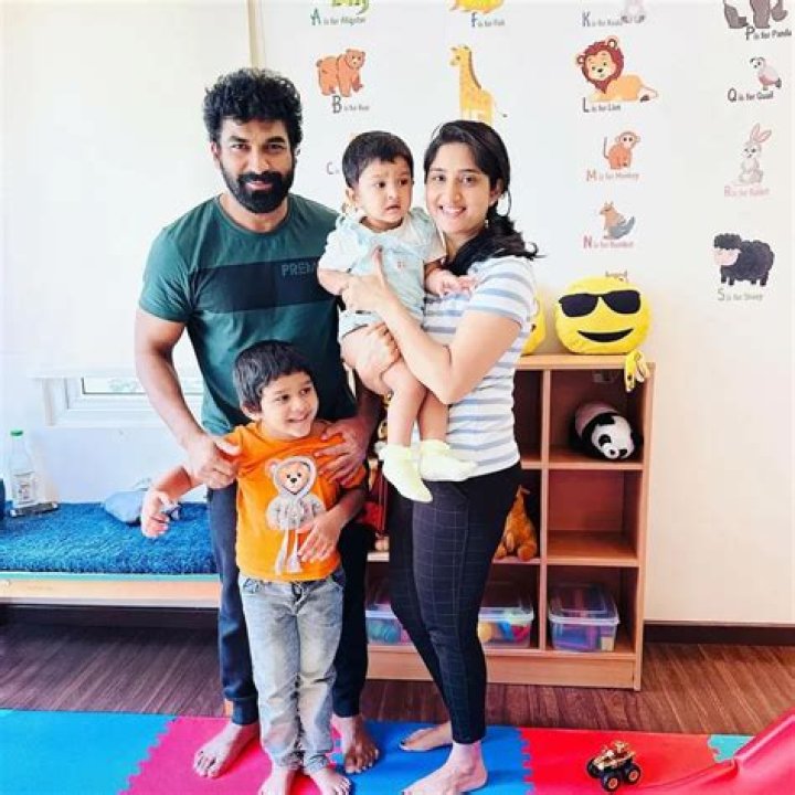 Nishanth Sagar Biography, Age, Height, Wife, Net Worth, Family