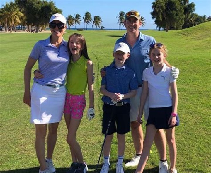 Norah O’Donnell Bio, Age, Family, Husband, Kids, Cancer, CBS, Salary