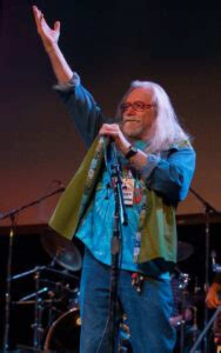 Norman Greenbaum (Rock Singer) - Age, Birthday, Bio, Facts, Family, Net Worth, Height & More