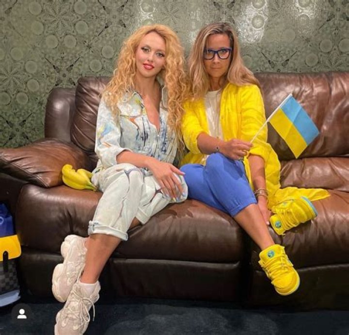 Olya Yuriivna Polyakova (Chanteuse pop) - Âge, anniversaire, biographie, faits, famille, valeur nette, taille et plus