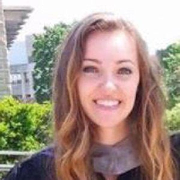 Paige Howard (YouTube Star) - Age, Birthday, Bio, Facts, Family, Net Worth, Height & More