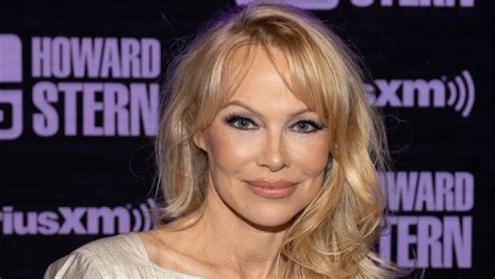 Pamela Anderson Biography, Age, Height, Husband, Net Worth, Family