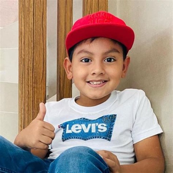 Pamela Chup (Estrella de YouTube) - Edad, cumpleaños, biografía, hechos, familia, patrimonio neto, altura y más