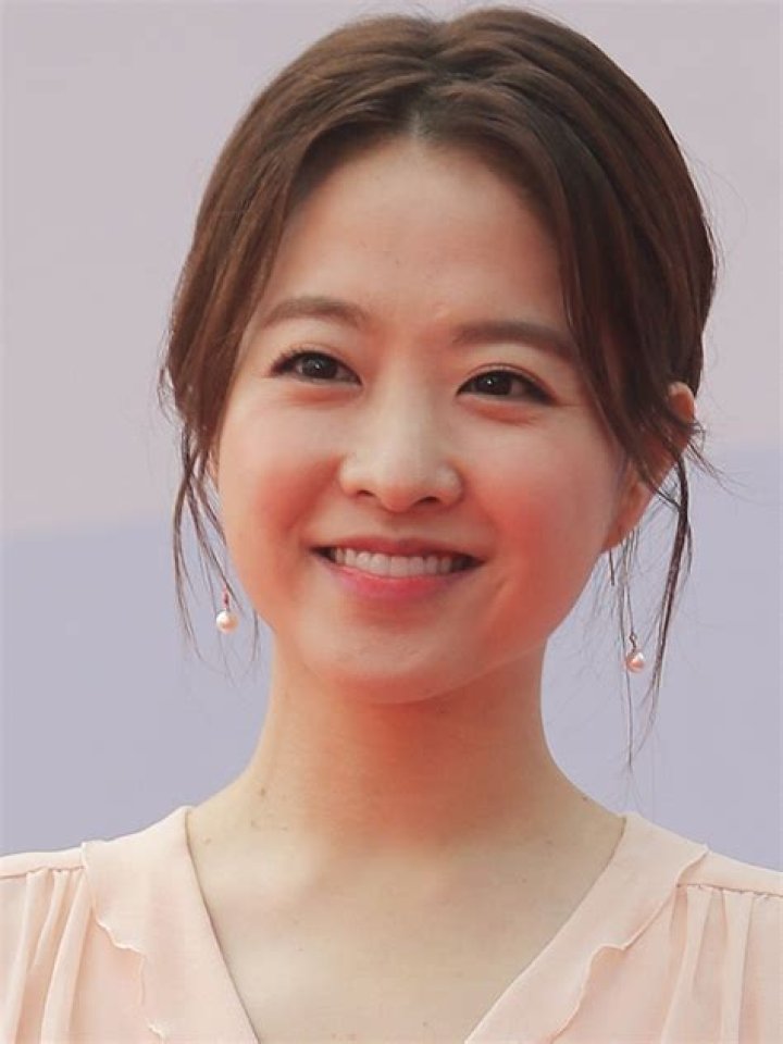 Park Bo-young (Movie Actress) - Age, Birthday, Bio, Facts, Family, Net Worth, Height & More