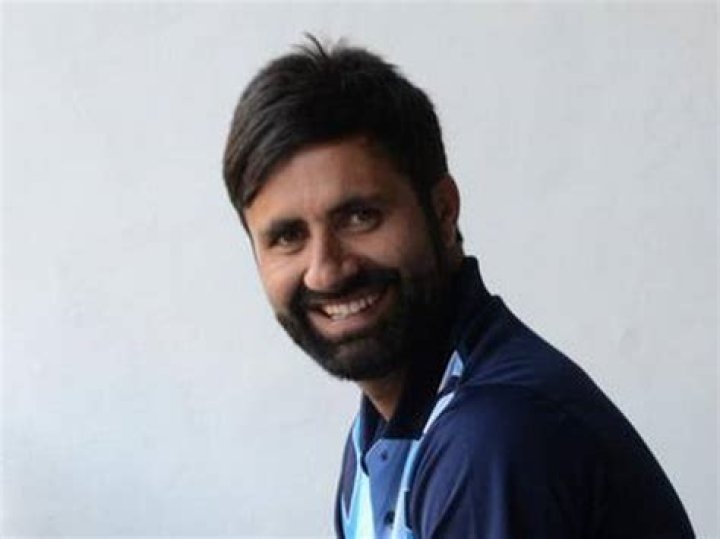 Parvez Rasool Biography, Age, Height, Wife, Net Worth, Family
