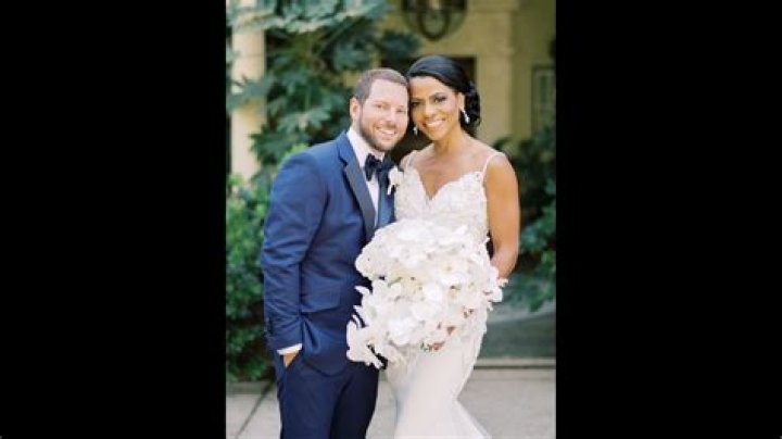 Paula Tutman Bio, Wiki, Age, Family, Husband, Wedding, Channel 4, WDIV, Books, Salary and Net Worth