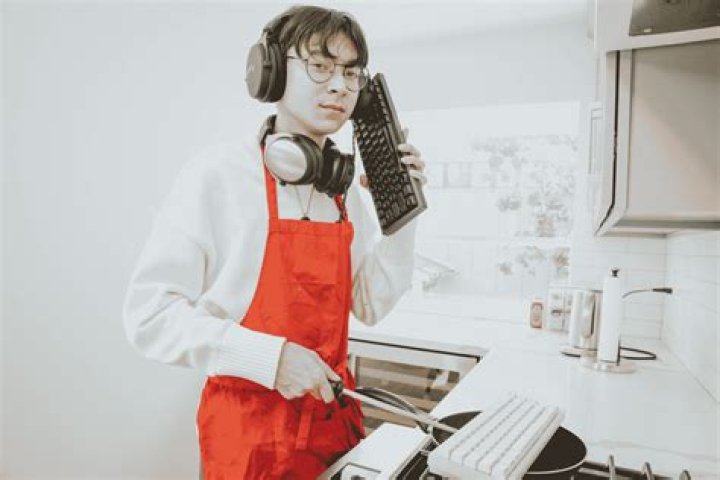 Pedro Gallese Facts – Bio, Wiki, Net Worth, Age, Height, Salary, Current Team, Transfer, Goalkeeper, Nationality, Contract, Affair, Wife, Career, News