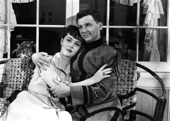 Phyllis Kirk Biography, Age, Height, Husband, Net Worth, Family