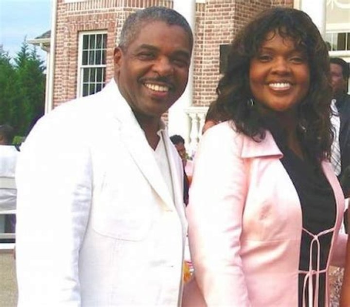 Pinky Webb Biography, Age, Height, Husband, Net Worth, Family